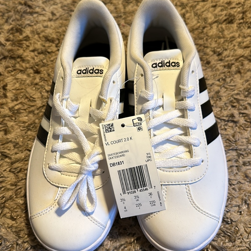 Brand new VL COURT ADIDAS 2.0 - Picture 3 of 6